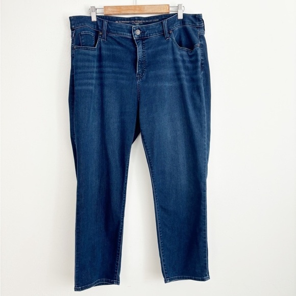 Chico’s So Slimming Girlfriend Slim Leg Crop Jeans Size 3 (US 16) - Picture 2 of 13